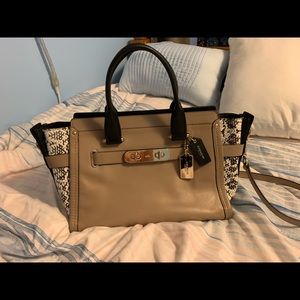 Coach Swagger Color-block Exotic